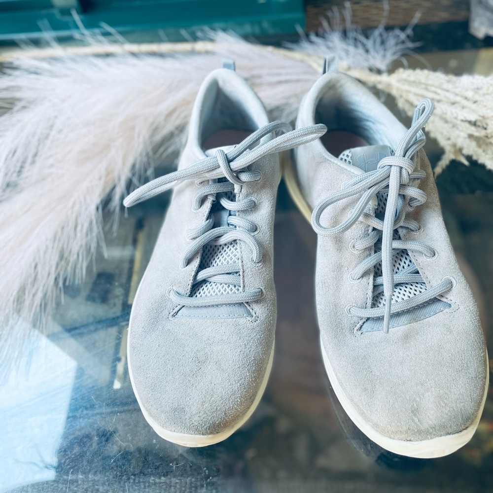 Grey under armor sneakers